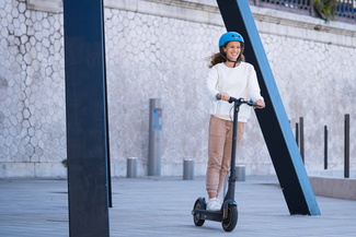 Balade à trottinette électrique sur le port