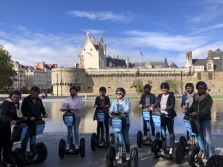 Balade Segway - Douves du Château des Ducs de Bretagne et miroir d'eau