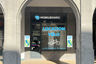 Magasin Mobilboard Annecy Quartier du Lac, location de vélos rue Camille Dunant