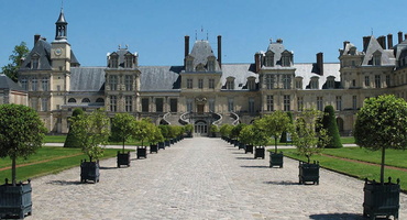 activité Segway Fontainebleau château façade