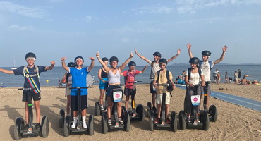 groupe en segway sur la plage 